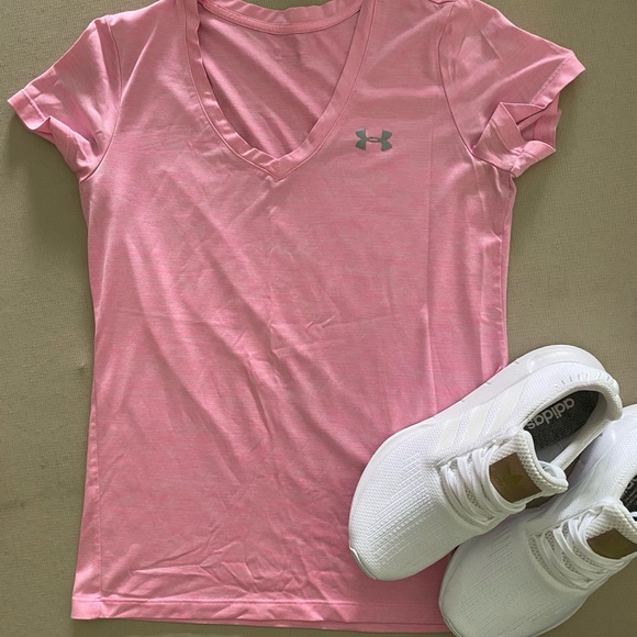 Under Armour Tops - Under Armour Pink T-shirt